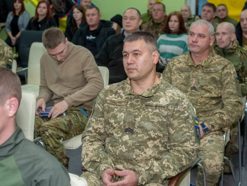 В Кам’янському захисників та захисниць України привітали з Днем ЗСУ