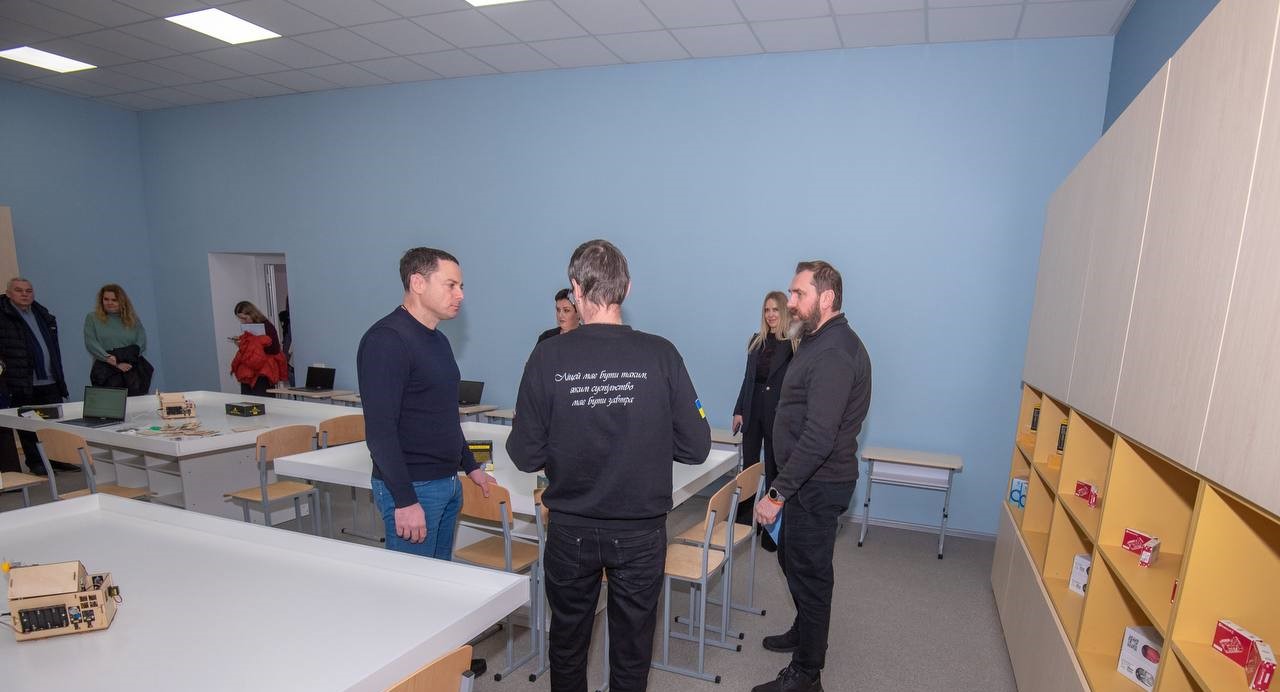 В Кам'янському після реконструкції відкрили Науковий ліцей ім. А.Лигуна - ФОТО