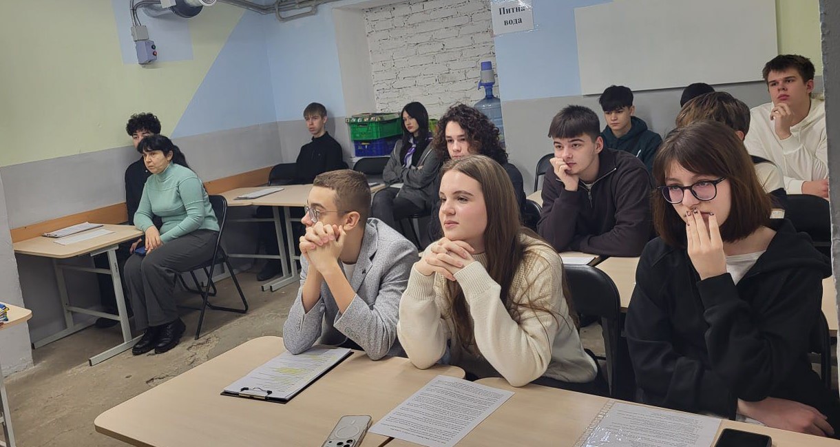 Понад 130 проєктів-переможців юних науковців з Кам'янського рекомендовано до участі в обласному етапі конкурсу-захисту проєктів МАН - ФОТО