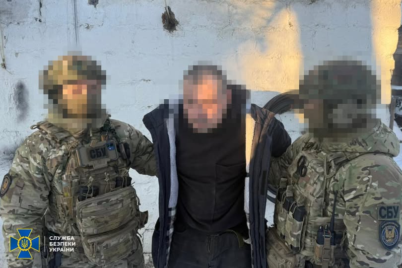 Мобілізувався до тилової частини та коригував удари ворога по Дніпропетровщині: викрили ще одного російського «крота»