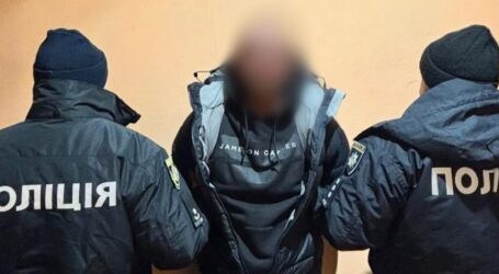 В Кам’янському чоловік зарізав знайомого та втік на його авто