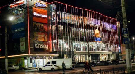 Підприємців Кам’янського просять на деякий час обмежити роботи світлових вивісок, рекламних конструкцій та лайтбоксів