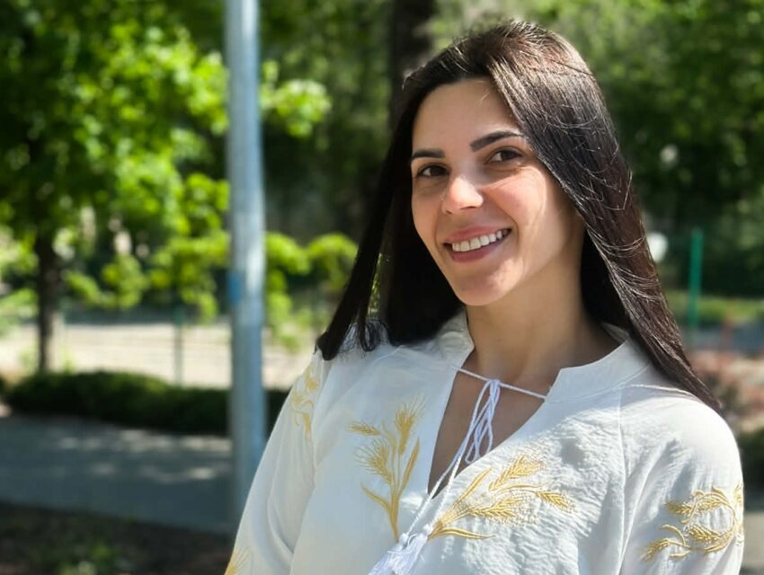 Юлія Азізова: «Я щаслива, бо на своєму місці, поруч зі своїми людьми й зі справою, яку люблю»