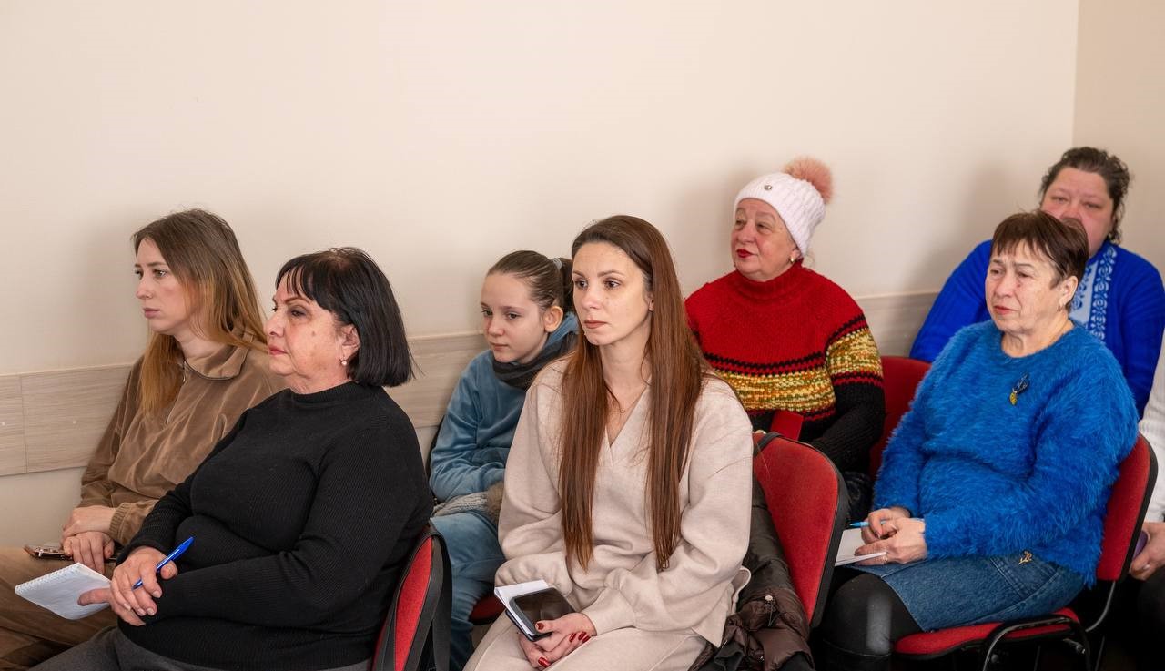 Опалення, відключення електрики, графіки тощо: головний енергетик Дніпропетровщині відповідав на питання мешканців Кам'янського - ФОТО