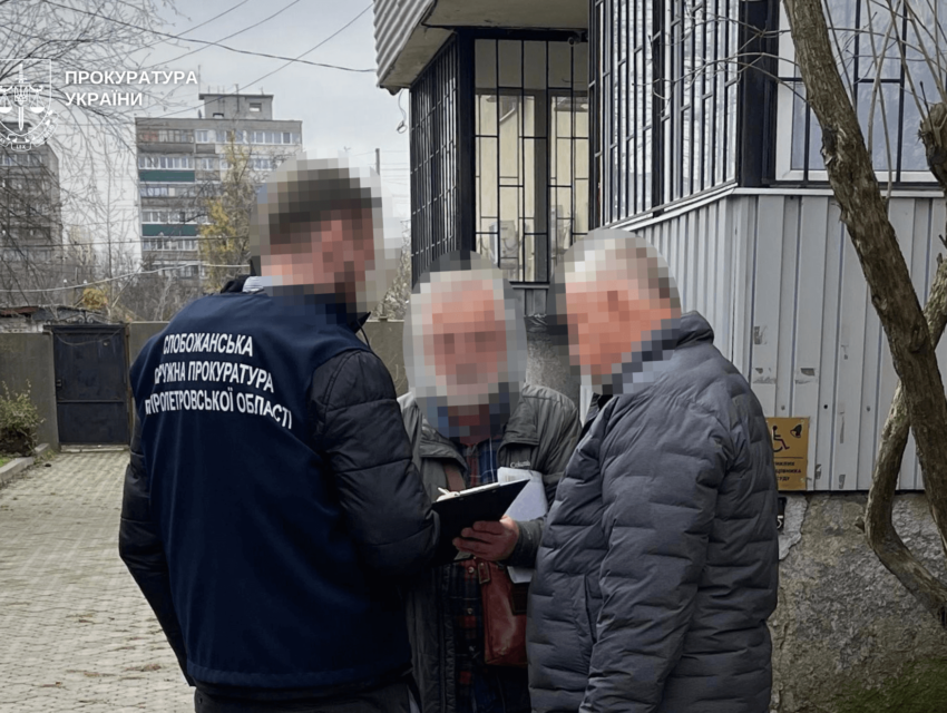 Залишив у тілі пацієнтки хірургічну серветку: у Дніпрі судитимуть хірурга-онколога