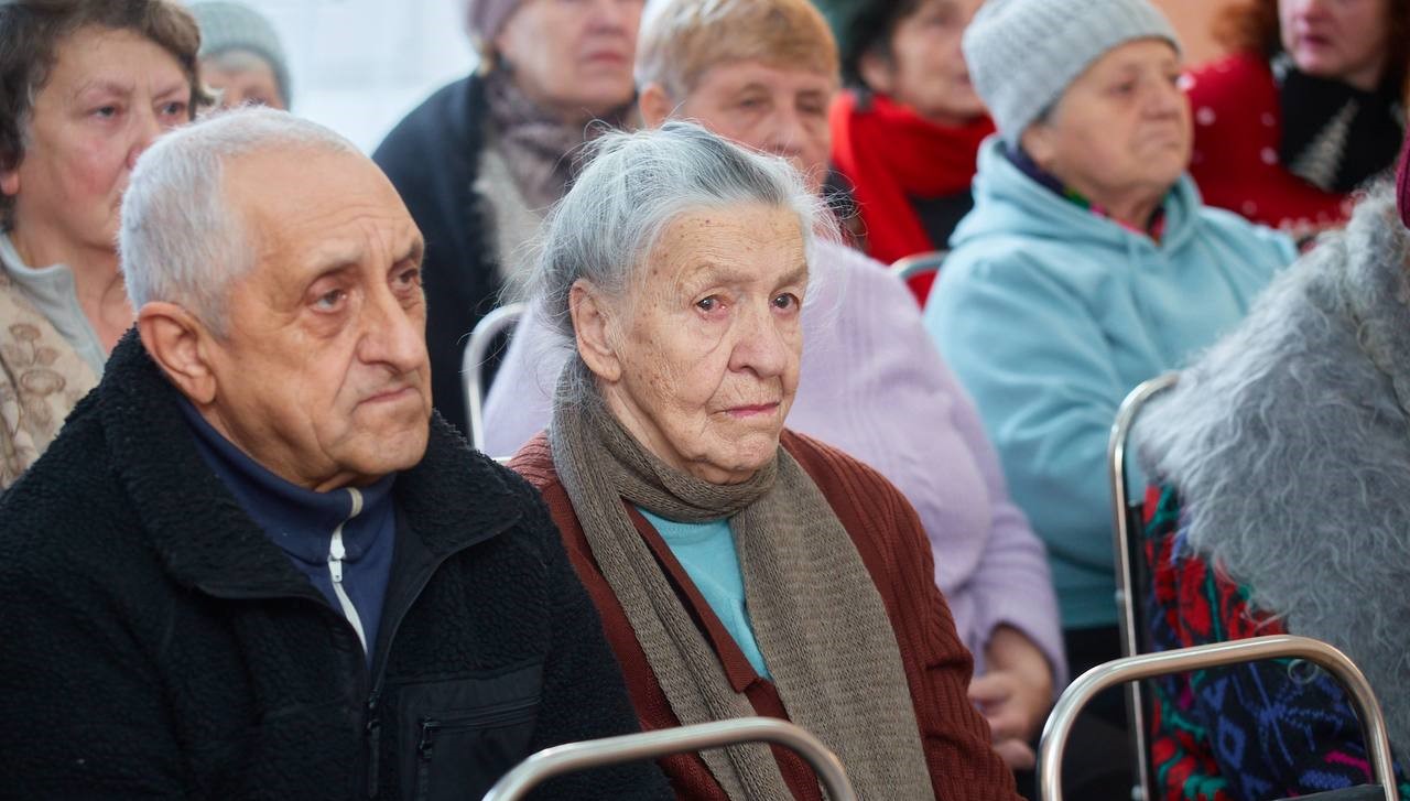 Урочистий захід до Дня Соборності України відбувся в центрі надання соцпослуг у Кам'янському - ФОТО