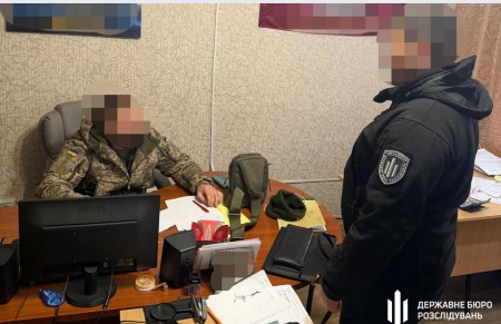 Замість якісного харчування для військових – елітна нерухомість на Балі: нову підозру отримав начальник служби на Дніпропетровщині, що забезпечувала військових продуктами (ВІДЕО)