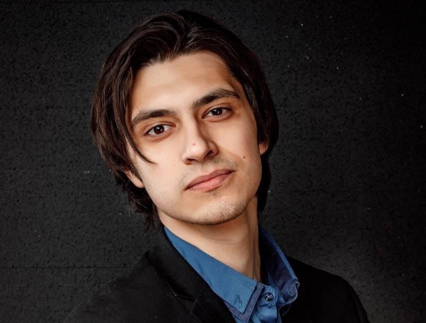 Ілля Каріков: «Театр — це місце, де я можу бути собою, залишаючись скромним одинаком» - ФОТО