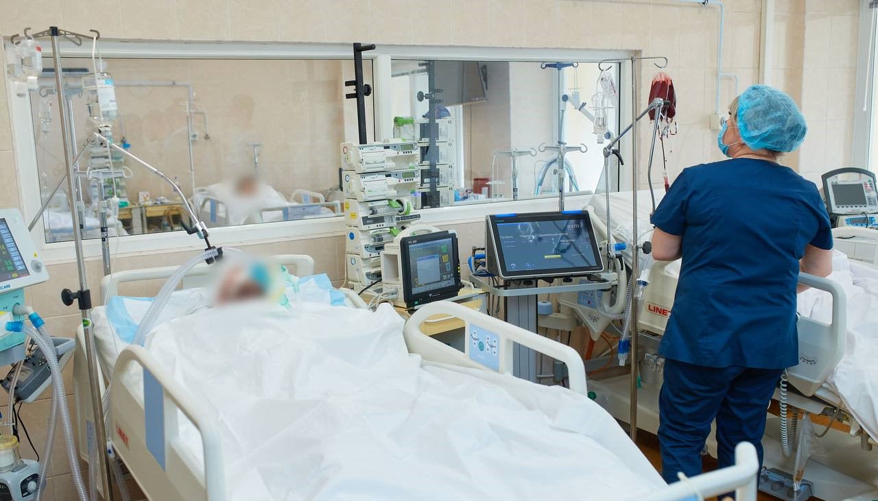 Родини загиблих захисників з Кам'янського ознайомились з програмою «Сім'я героя», яка діє в обласній лікарні ім. Мечникова - ФОТО