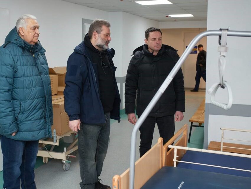 Лікарня швидкої меддопомоги в Кам’янському тримала обладнання від благодійників