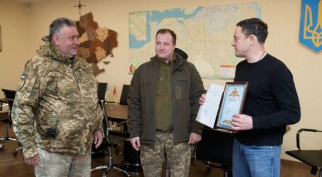Мер Кам’янського отримав подяку за допомогу ЗСУ від Головнокомандувача Олександра Сирського