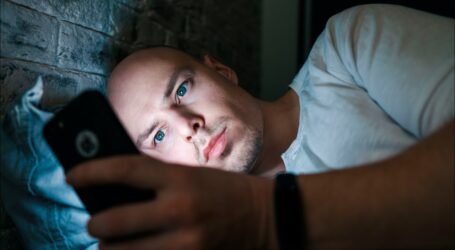 Нова шахрайська схема: розсилка про компенсації надходить від імені “Ощадбанку” й “Укренерго»