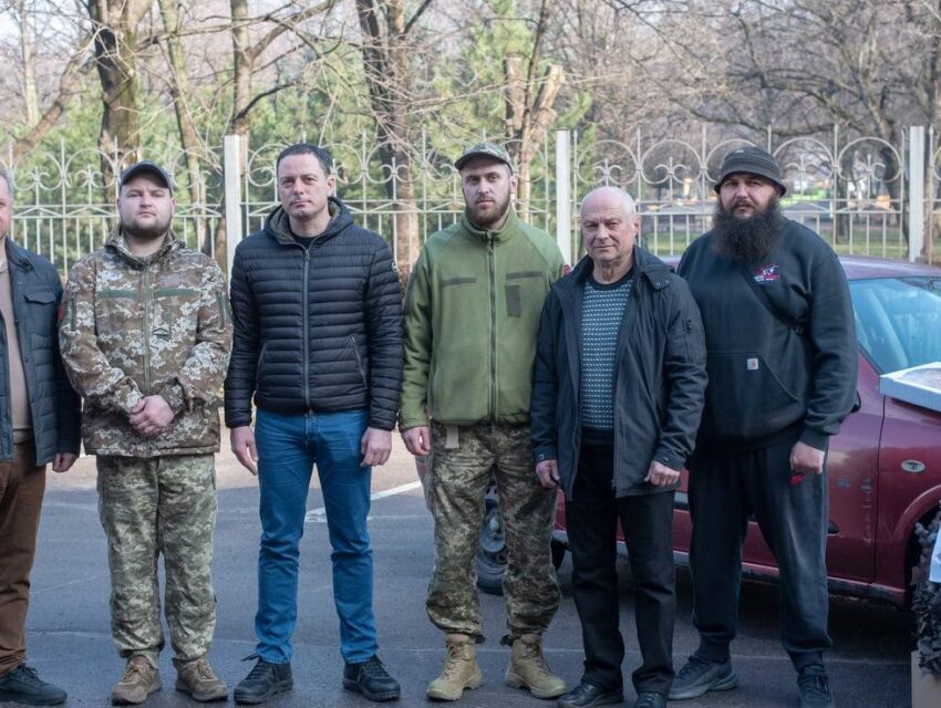 В Кам’янському придбали та відремонтували авто для радіотехнічного батальйону