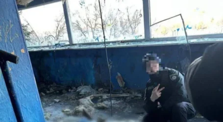 Сфотографувався поруч з мертвою 14-річною дівчиною: фото усміхненого курсанта з Дніпра викликало хвилю обурення у соцмережах