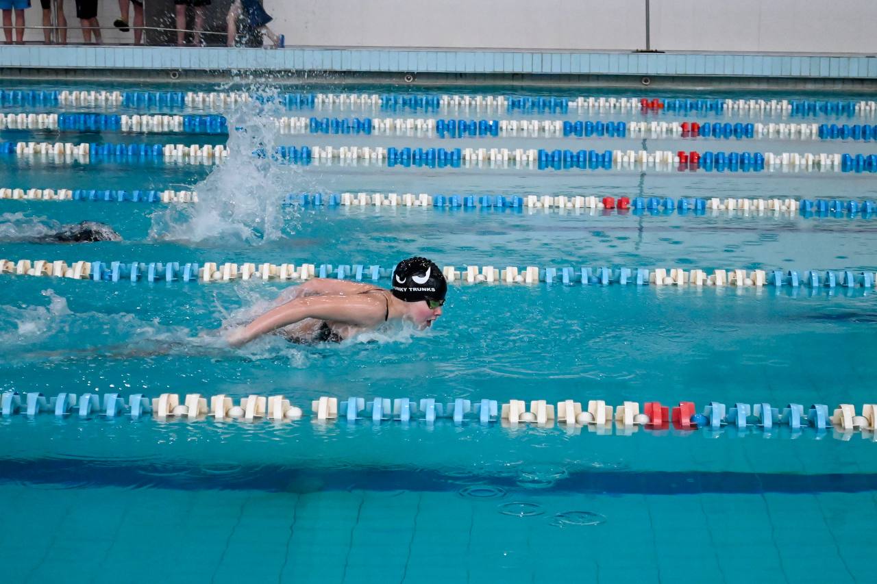 Близько півтори сотні спортсменів взяли участь у Відкритому чемпіонаті ДЮСШ №5 з плавання в Кам'янському - ФОТО