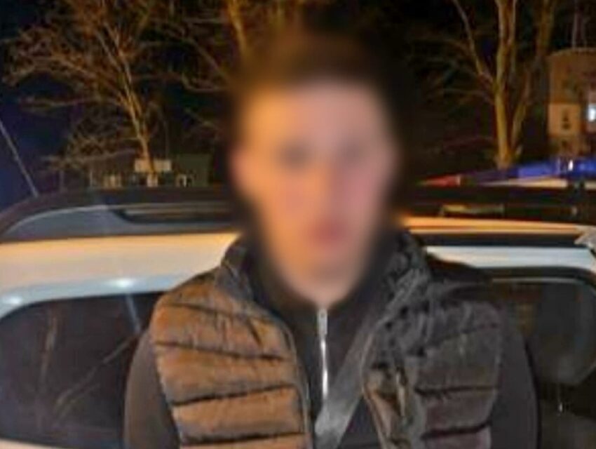 Вдарив знайомого ногою в голову: у Кам’янському 18-річному юнаку повідомили про підозру