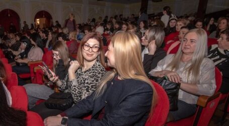 В Кам’янському з прийдешнім святом вітали військовослужбовиць, волонтерок та представниць місцевого самоврядування й правоохоронних органів