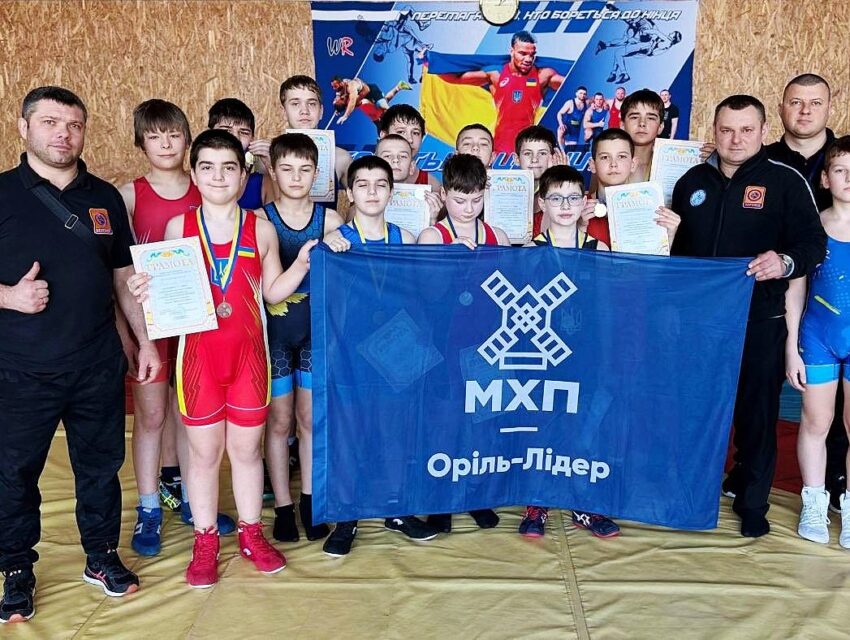 Борці з Кам`янського здобули понад десяток нагород на турнірі пам’яті Героїв Небесної Сотні