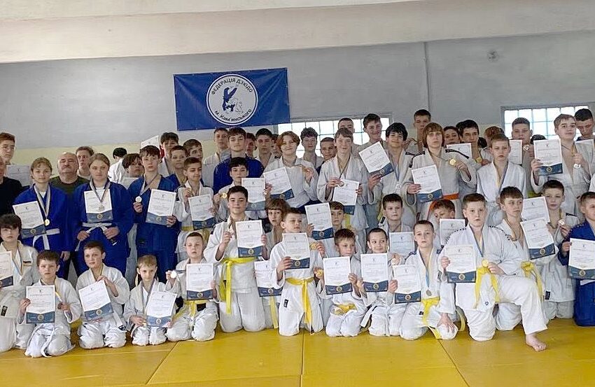 У Кам’янському визначили найсильніших юних дзюдоїстів