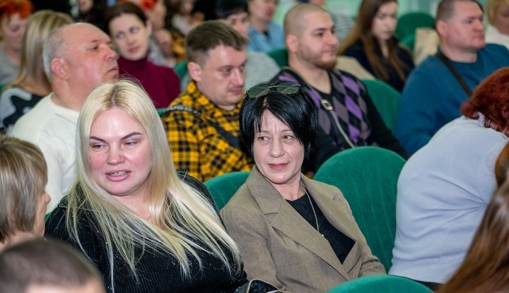 В Кам'янському з професійним святом привітали працівників житлово-комунального господарства та побутового обслуговування - ФОТО