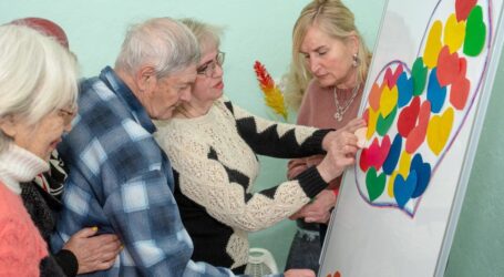 Підтримка та спілкування у колі однодумців: в Південному відділі соцпослуг Кам’янського відбувся захід до Міжнародного дня щастя