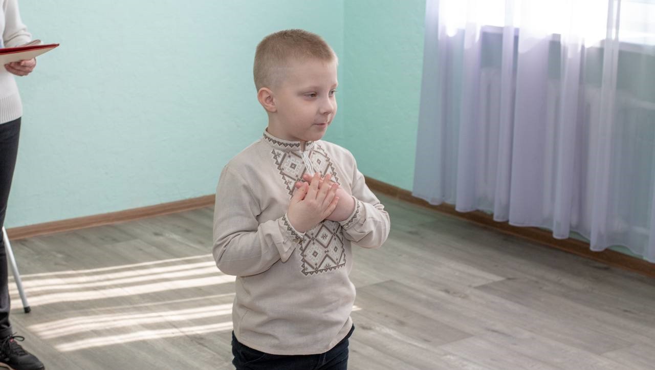 Підтримка та спілкування у колі однодумців: в Південному відділі соцпослуг Кам'янського відбувся захід до Міжнародного дня щастя - ФОТО