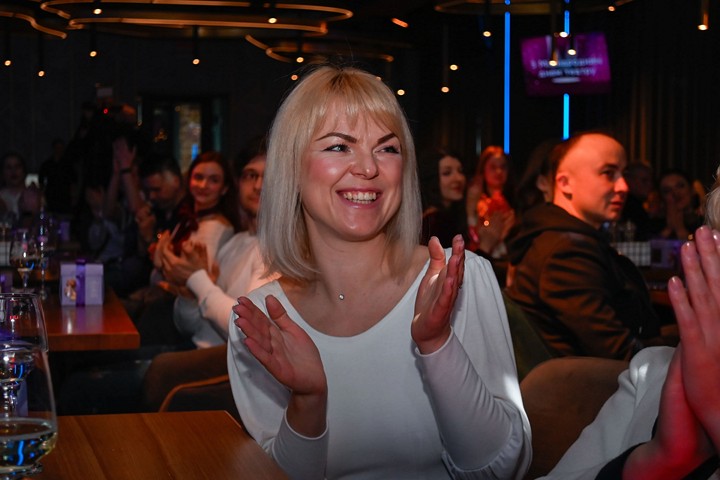 Колектив театру Кам'янського привітали з Міжнародним днем театру - ФОТО