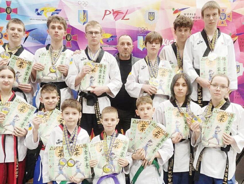 Тхеквондисти з Кам`янського вибороли майже чотири десятки нагород на українських змаганнях найвищого рівня