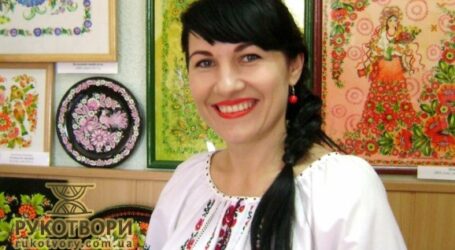 Музей історії Кам’янського запрошує відвідати виставку відомої майстрині петриківського розпису