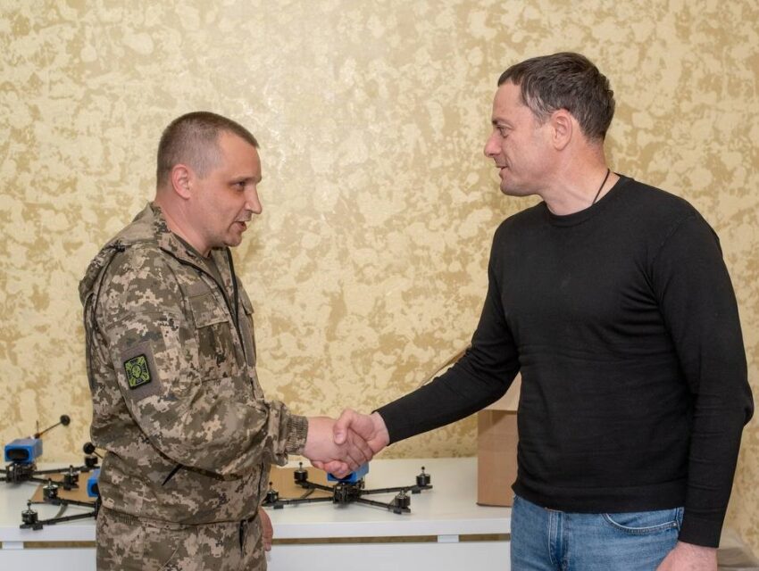 Кам’янське продовжує підтримувати військових