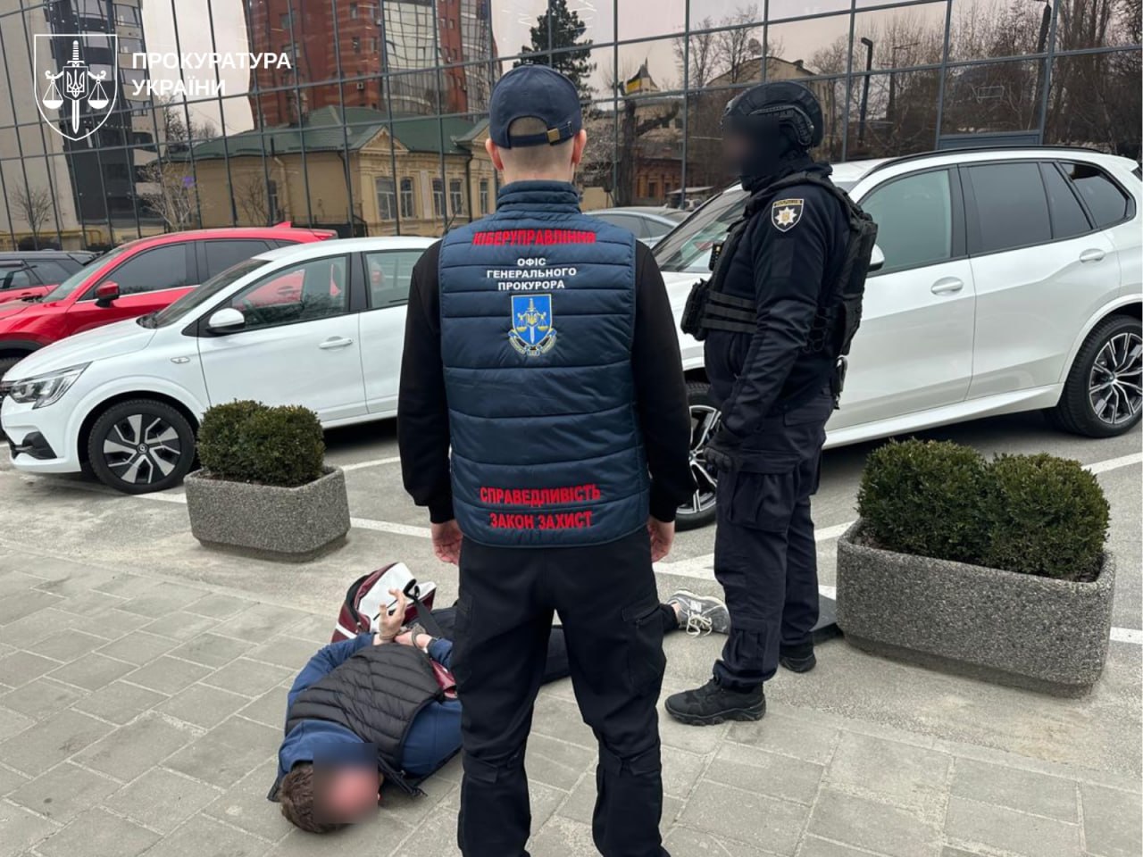 Псевдоромантика та інвестиції: у Дніпрі викрили масштабну мережу кол-центрів (ВІДЕО) - ФОТО