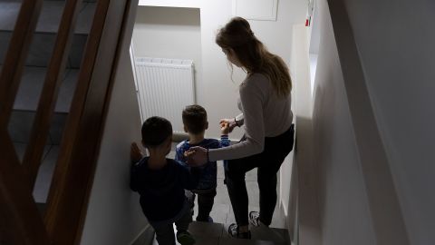 Про правила поведінки під час ракетного чи артилерійського обстрілів нагадали кам'янчанам надзвичайники - ФОТО