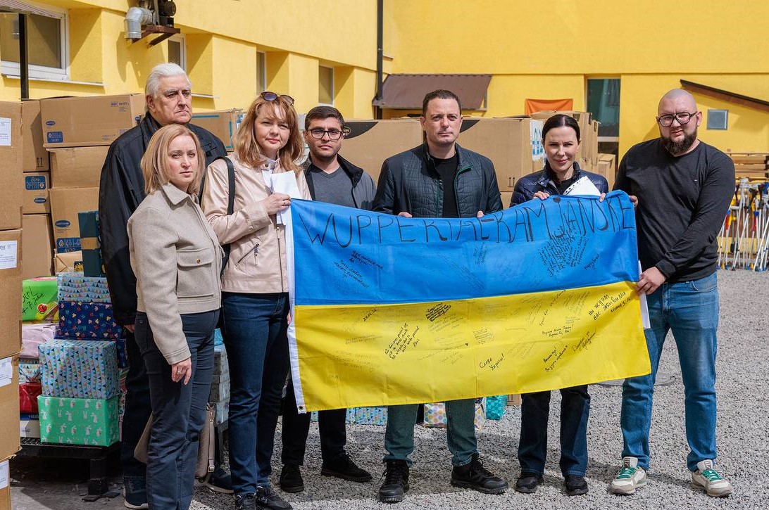 Кам'янське отримало черговий гуманітарний вантаж від німецьких партнерів з Вупперталю - ФОТО