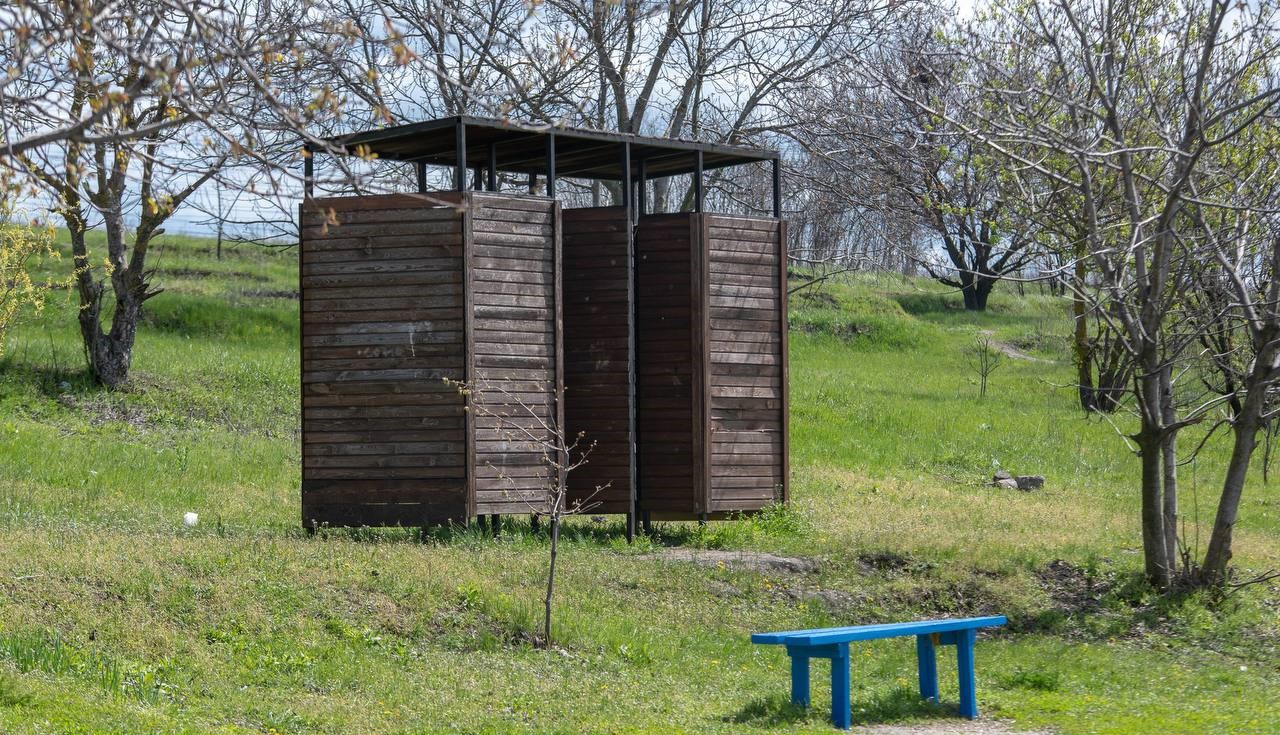 В Кам'янському відбулась екологічна акція з очищування води на БАМівському ставку - ФОТО