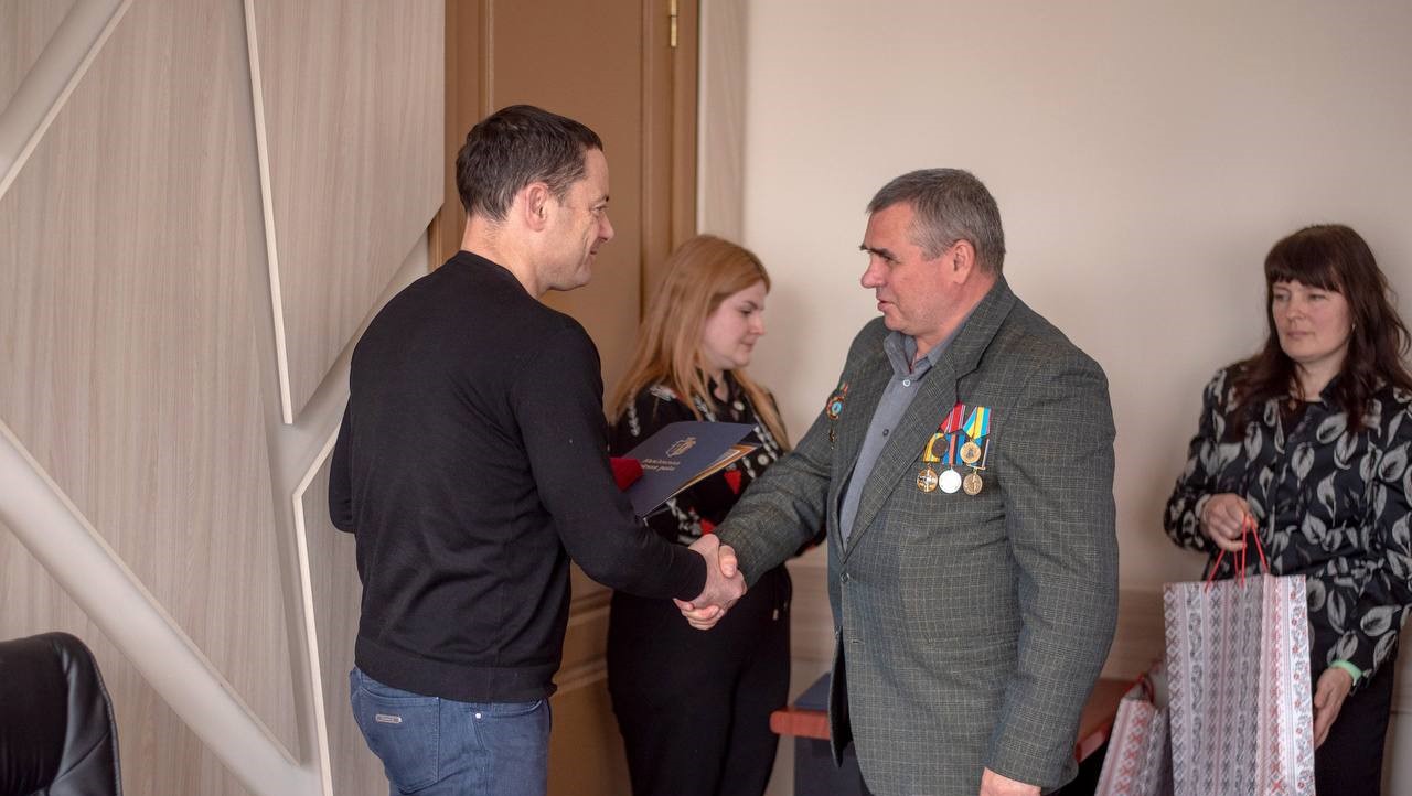 В Кам'янському вшанували пам'ять ліквідаторів аварії на Чорнобильській АЕС - ФОТО