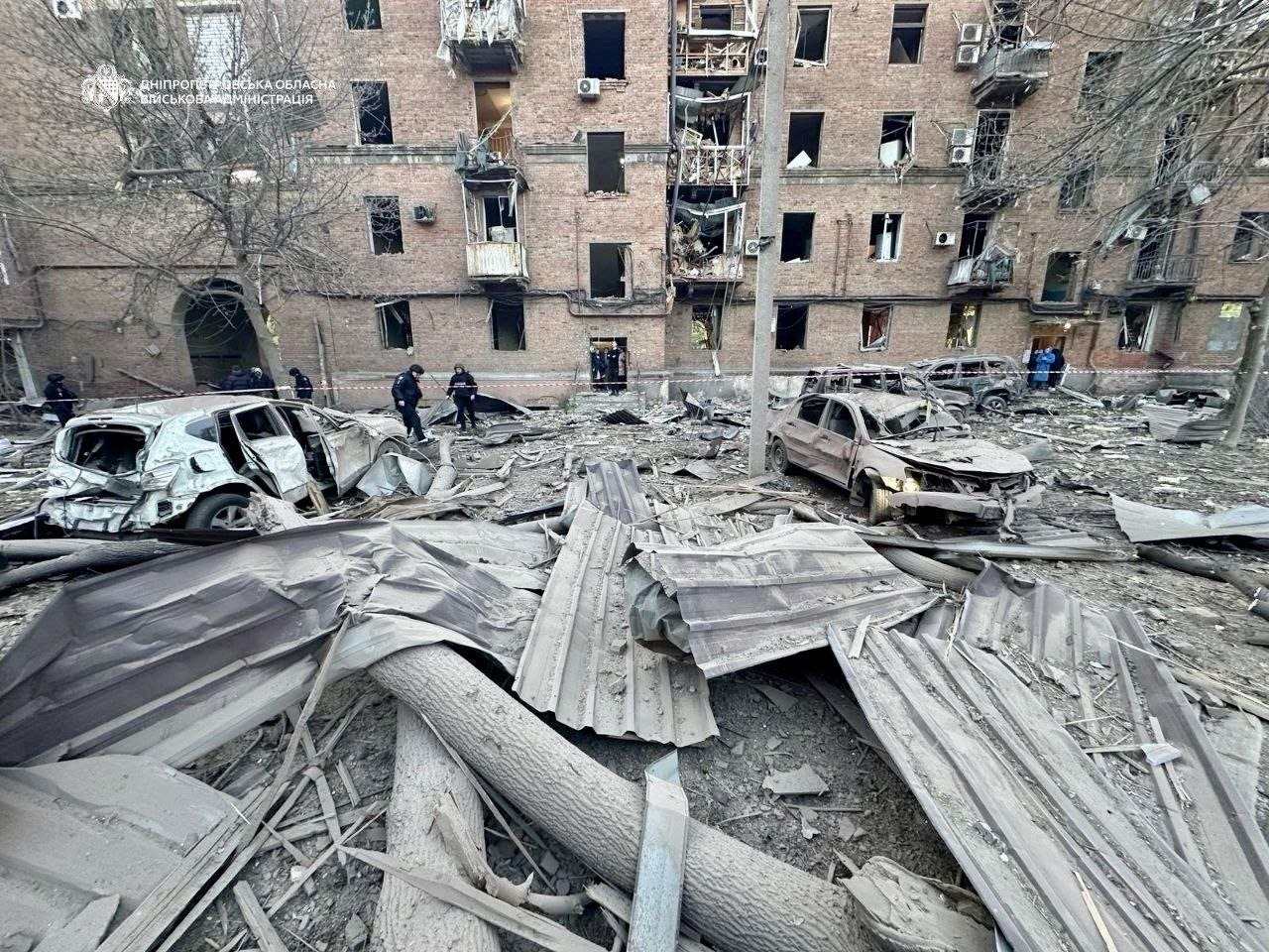 Ворог вночі та зранку атакує Дніпро та область, в Кам'янському минулось без надзвичайних подій - ФОТО