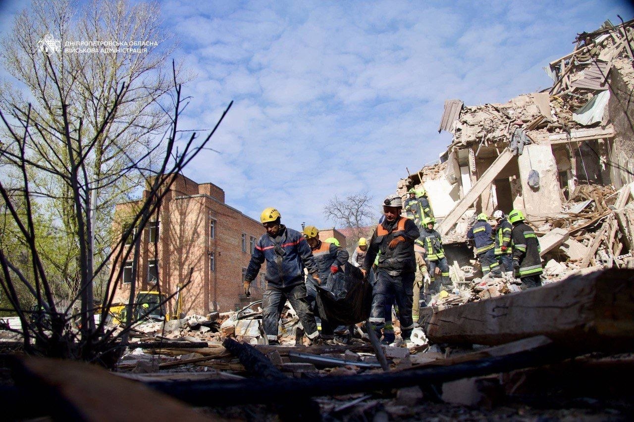 Ворог вночі та зранку атакував Дніпро та область, в Кам'янському минулось без надзвичайних подій - ФОТО