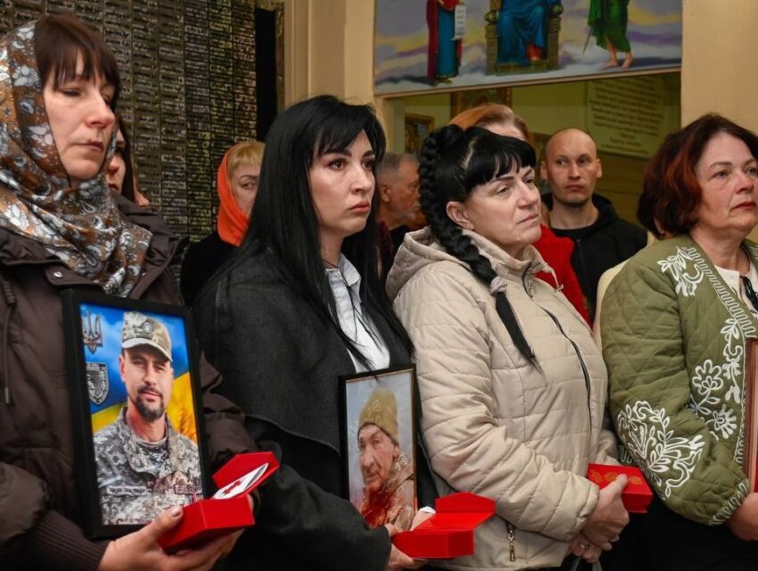 Дев’яти полеглим героям з Кам’янського присуджено відзнаки ПЦУ — медалі «Хрест Свободи».