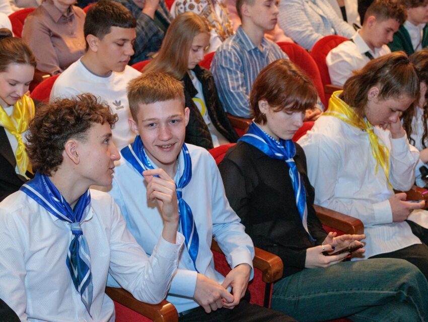 В Кам’янському нагородили переможців інтелектуальних змагань «VIVA! Найрозумніші!»