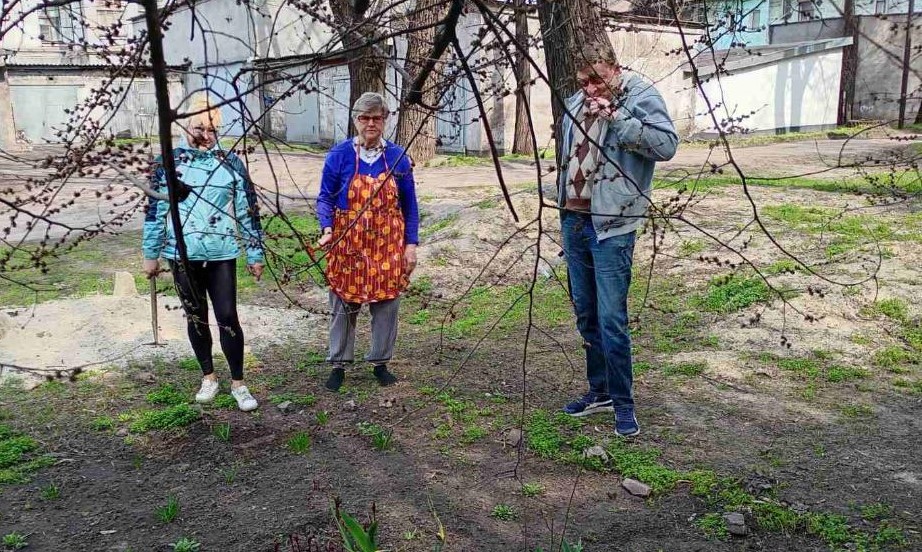 Мешканці Кам'янського провели толоки напередодні великодніх свят - ФОТО