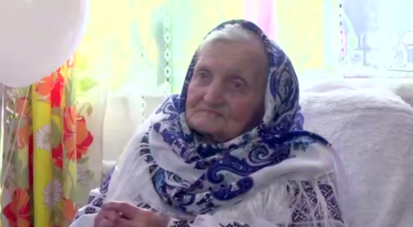 В Кам’янському сьогодні зі 100-річчям вітали місцеву мешканку Олександру Давидівну Пономаренко