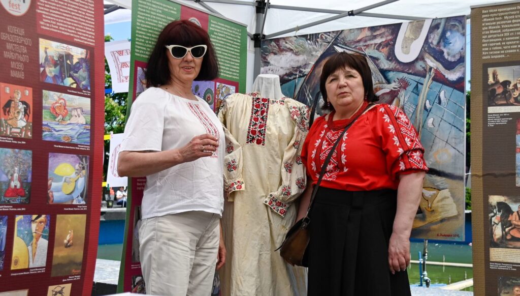 В Кам'янському День вишиванки відсвяткували Мовним пікніком - ФОТО