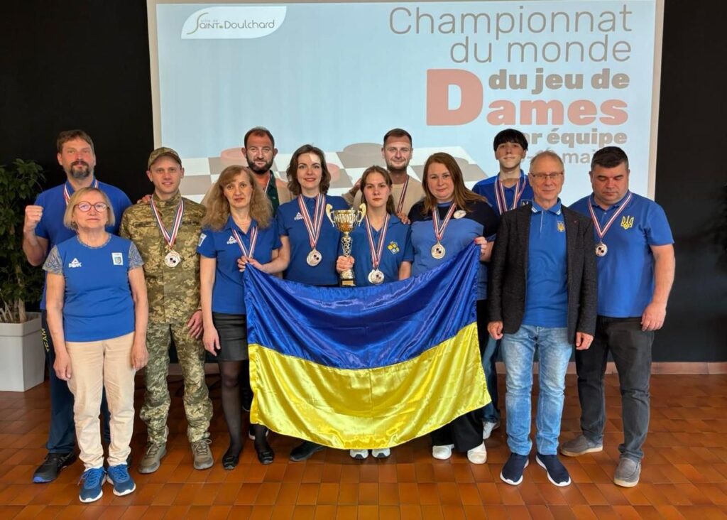 Кам`янчанка Олена Коротка здобула три нагороди на чемпіонаті світу з міжнародних шашок - ФОТО