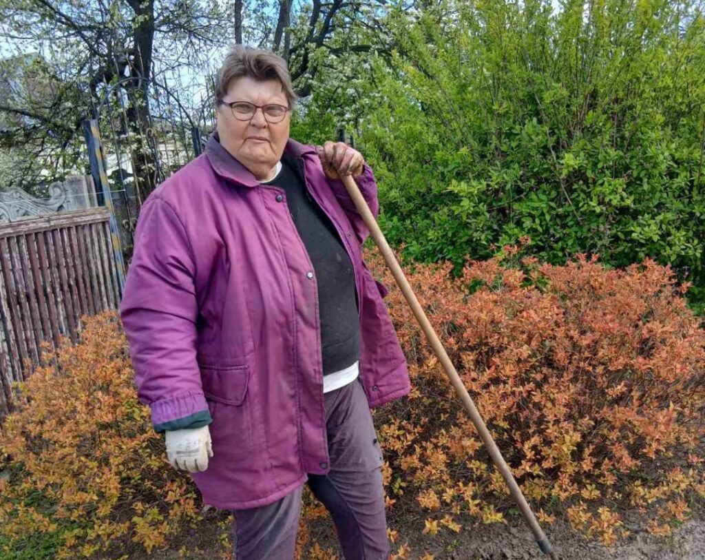 В Кам'янському активні мешканці продовжують брати участь у толоках - ФОТО