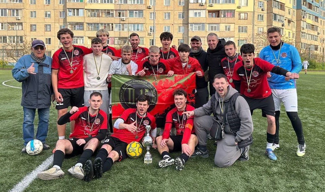 У Кам’янському розіграли футбольний кубок на честь полеглих героїв - ФОТО