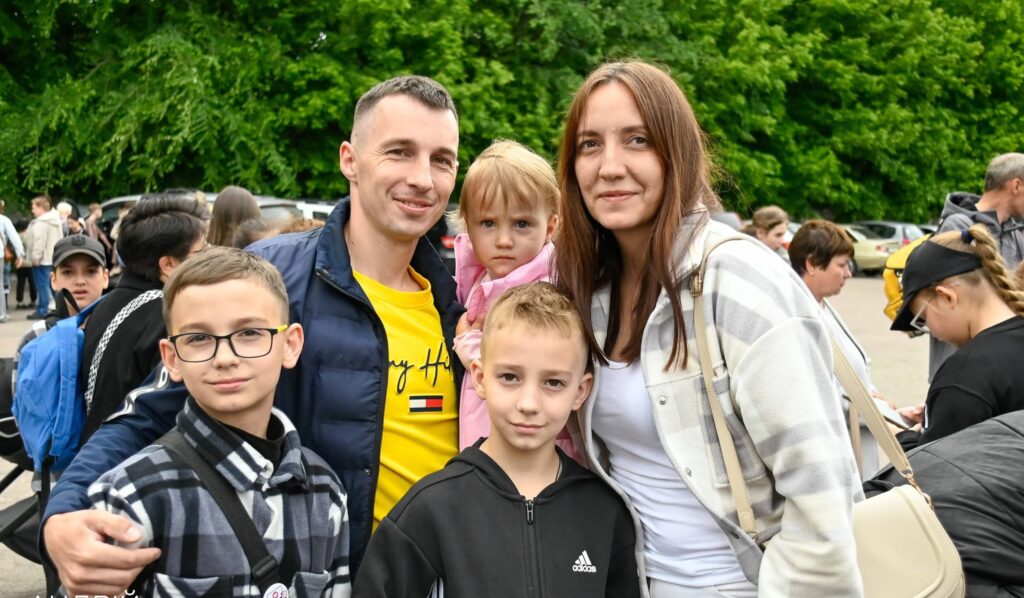 В Кам'янському стартувала літня оздоровча кампанія для дітей - ФОТО