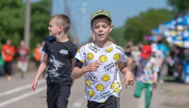 В Кам’янському відбувся спортивно-патріотичний легкоатлетичний пробіг «Разом до Перемоги!» - ФОТО