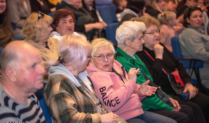 В Кам'янському з Міжнародним днем сім'ї вітали всіх причетних - ФОТО