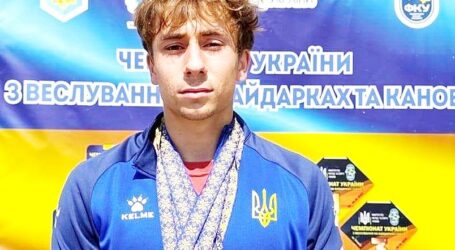 Кам`янчанин Захар Іванчук тріумфально дебютував на молодіжному чемпіонаті України з веслування на байдарках і каное