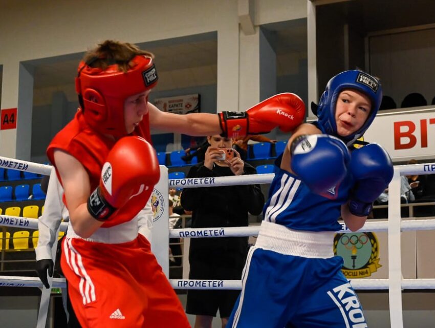 Майже півтори сотні учасників зібрав Відкритий чемпіонат Кам’янського з боксу